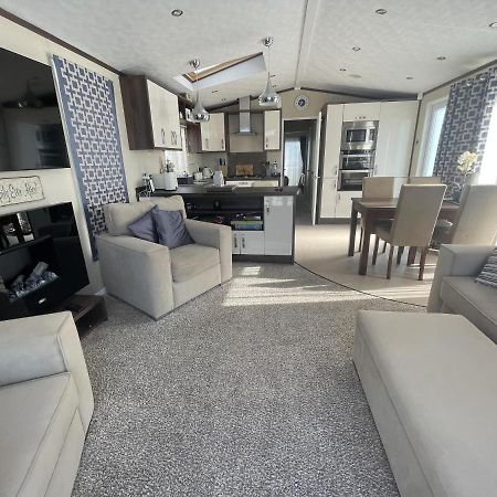 Poole Harbour View Lodge At Rockley Park Екстер'єр фото